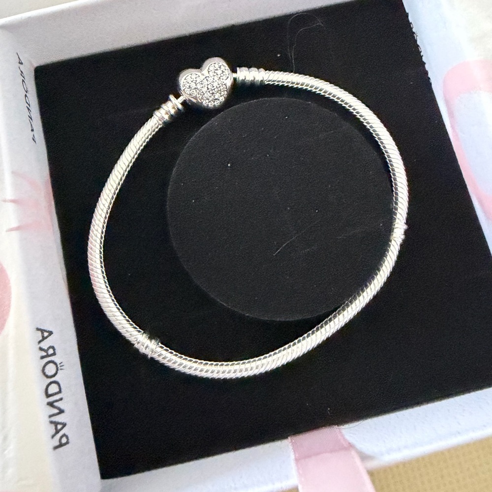 PANDORA DISNEY PANDORA MOMENTS MICKEY MOUSE HEART CLASP SNAKE CHAIN BRACELET